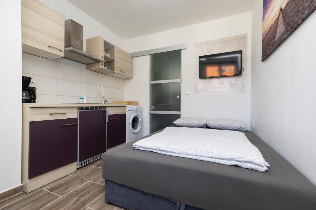 Studio Apartment Pinetree - Mali Lošinj Exterior foto